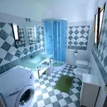 Trilocale Giardino - Spazio Esterno Privato, Clima E Posto Auto דירה
