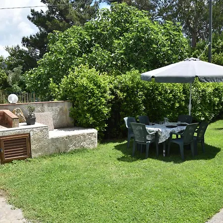 Apartmán Trilocale Giardino - Spazio Esterno Privato, Clima E Posto Auto