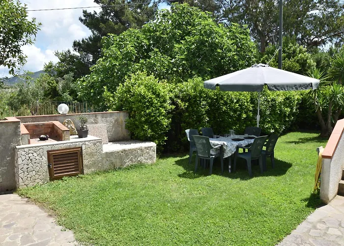 Lägenhet Trilocale Giardino - Spazio Esterno Privato, Clima E Posto Auto