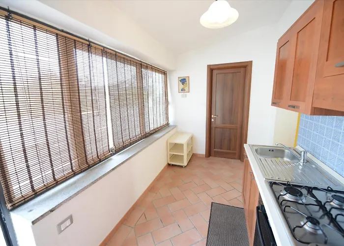 Trilocale Giardino - Spazio Esterno Privato, Clima E Posto Auto Апартаменты